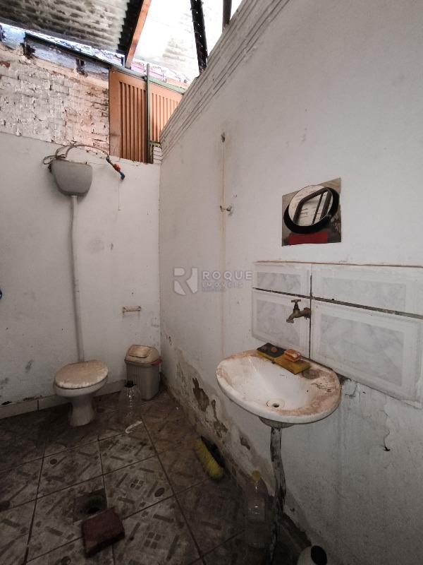 Barracão/Galpão à venda no bairro Vila São Roque: BANHEIRO SOCIAL