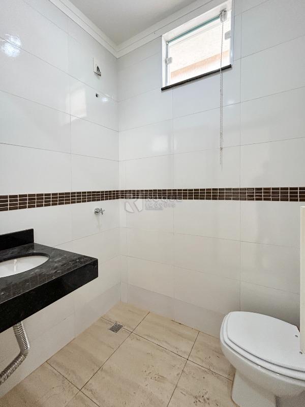 Casa em condomínio para aluguel no bairro Parque Residencial Roland: WC fundo 