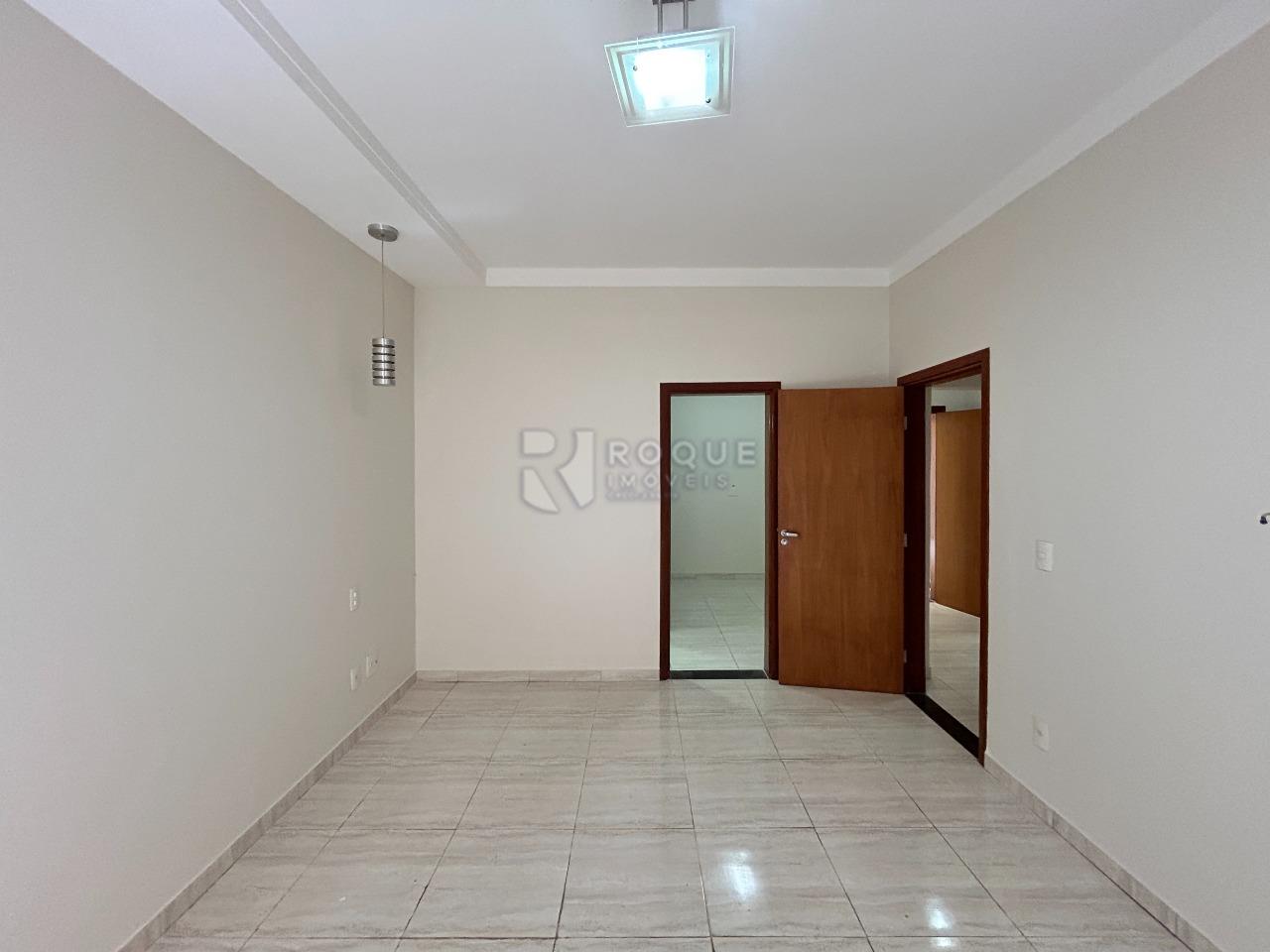 Casa em condomínio para aluguel no bairro Parque Residencial Roland: Dormitório 3 suíte 