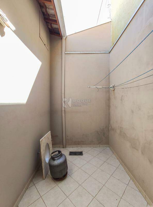 Casa Residencial para aluguel no bairro Vila Agostinho Francisco de Assis: Área de serviço 