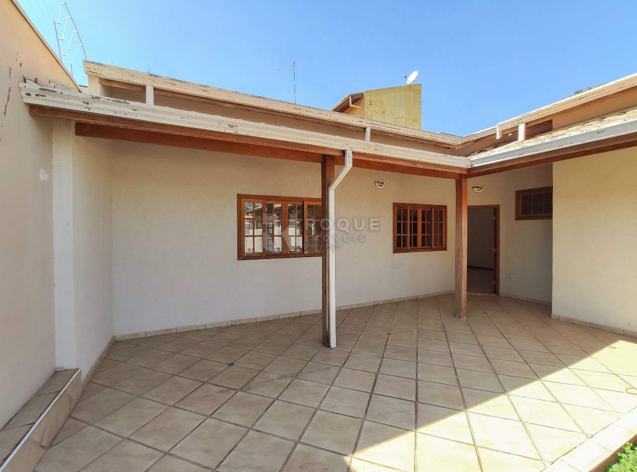 Casa Residencial para aluguel no bairro Vila Agostinho Francisco de Assis: Varanda