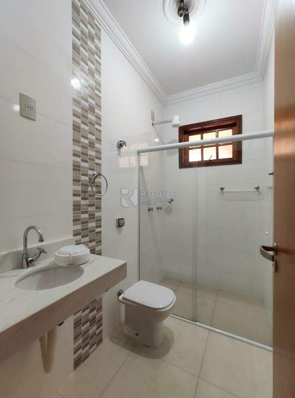 Casa Residencial para aluguel no bairro Vila Agostinho Francisco de Assis: WC social 