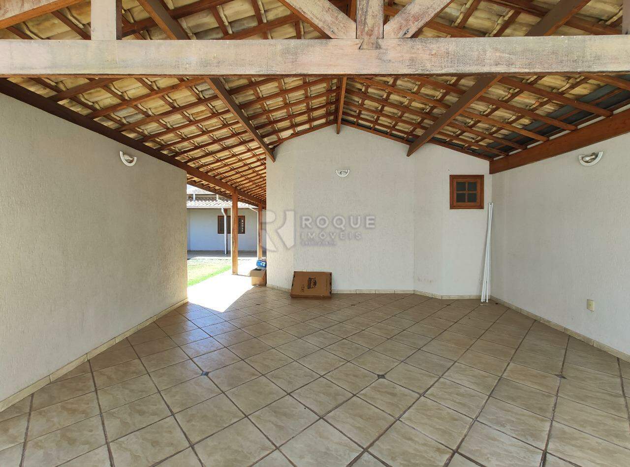 Casa Residencial para aluguel no bairro Vila Agostinho Francisco de Assis: Garagem 