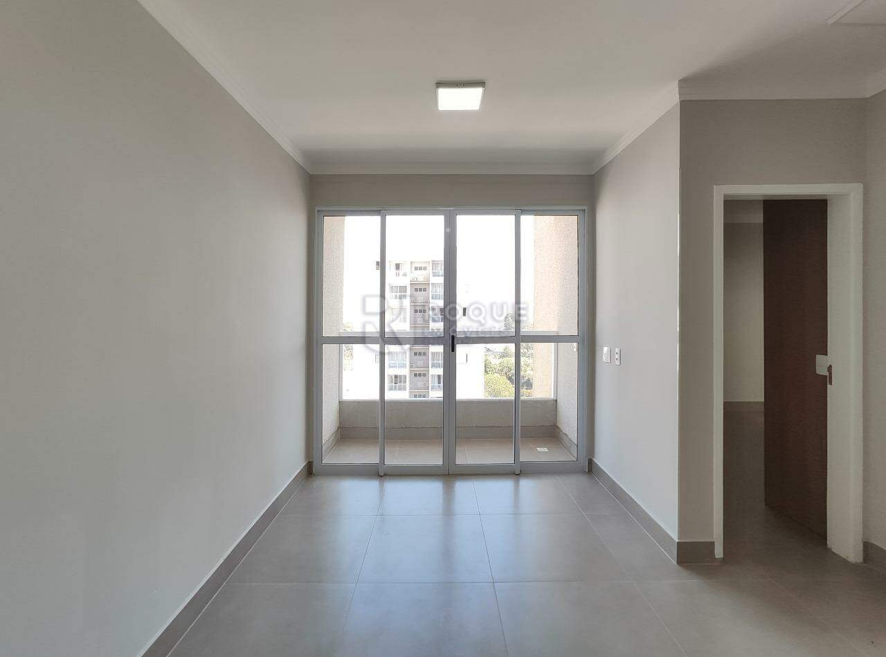 Apartamento para aluguel no bairro Vale das Esmeraldas: Sala 