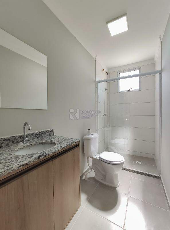Apartamento para aluguel no bairro Vale das Esmeraldas: WC social 