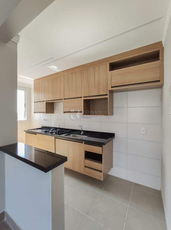 Apartamento para aluguel no bairro Vale das Esmeraldas: Cozinha 