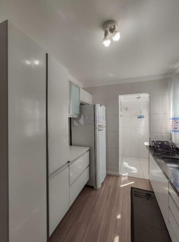 Apartamento para aluguel no bairro Jardim Ouro Verde: Cozinha 