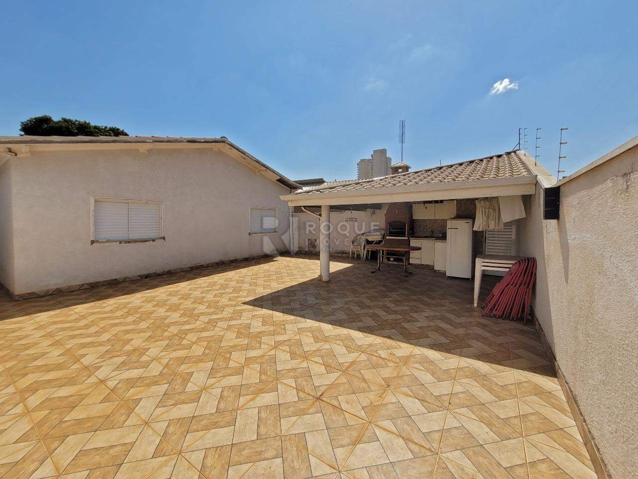 Casa Residencial à venda no bairro Vila Castelar: QUINTAL