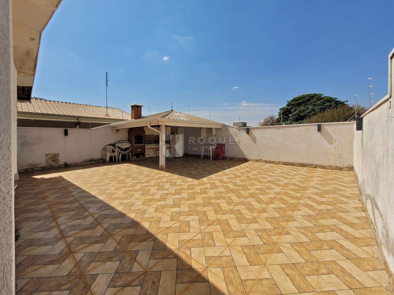 Casa Residencial à venda no bairro Vila Castelar: QUINTAL