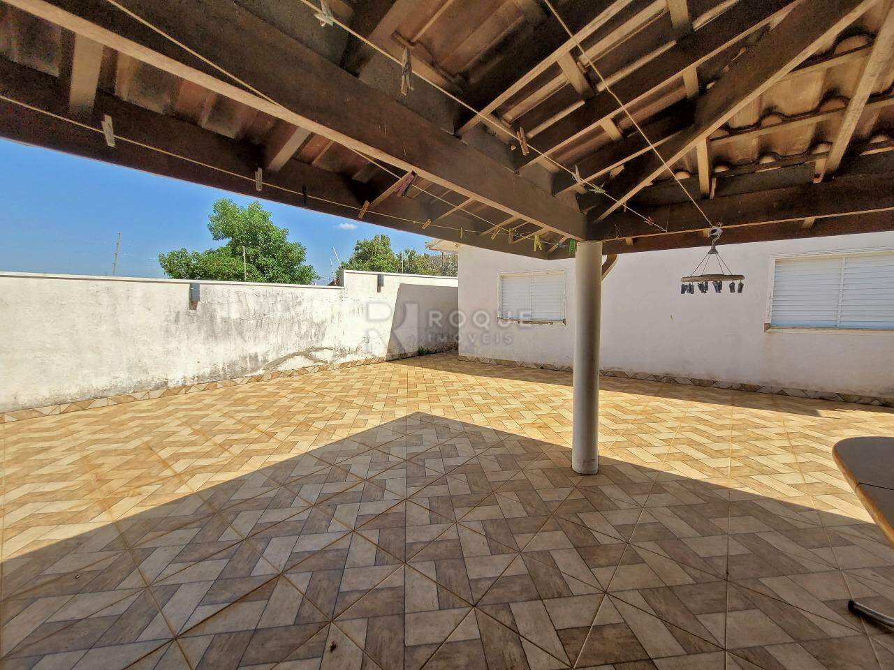 Casa Residencial à venda no bairro Vila Castelar: QUINTAL