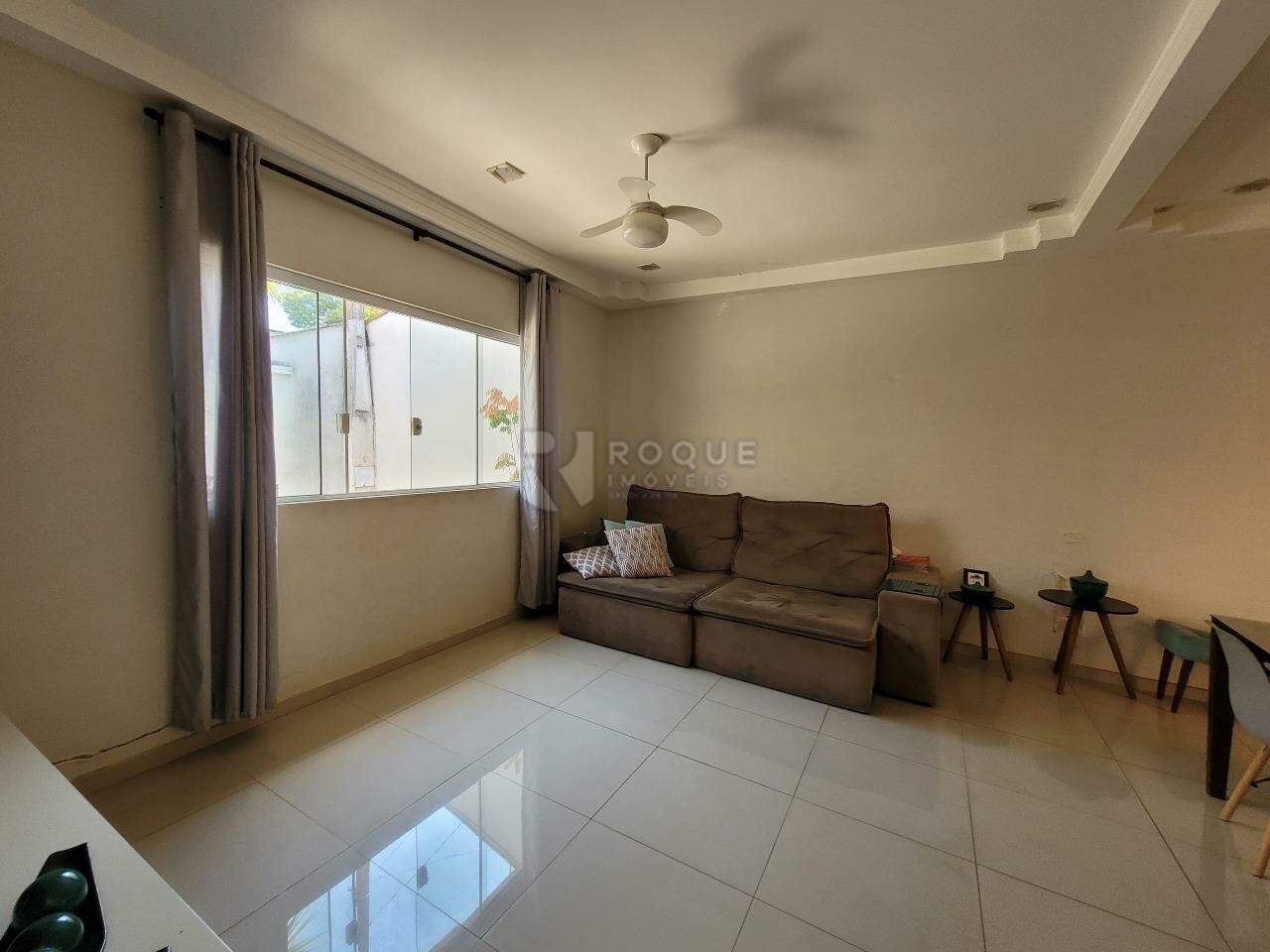 Casa Residencial à venda no bairro Vila Castelar: SALA DE ESTAR