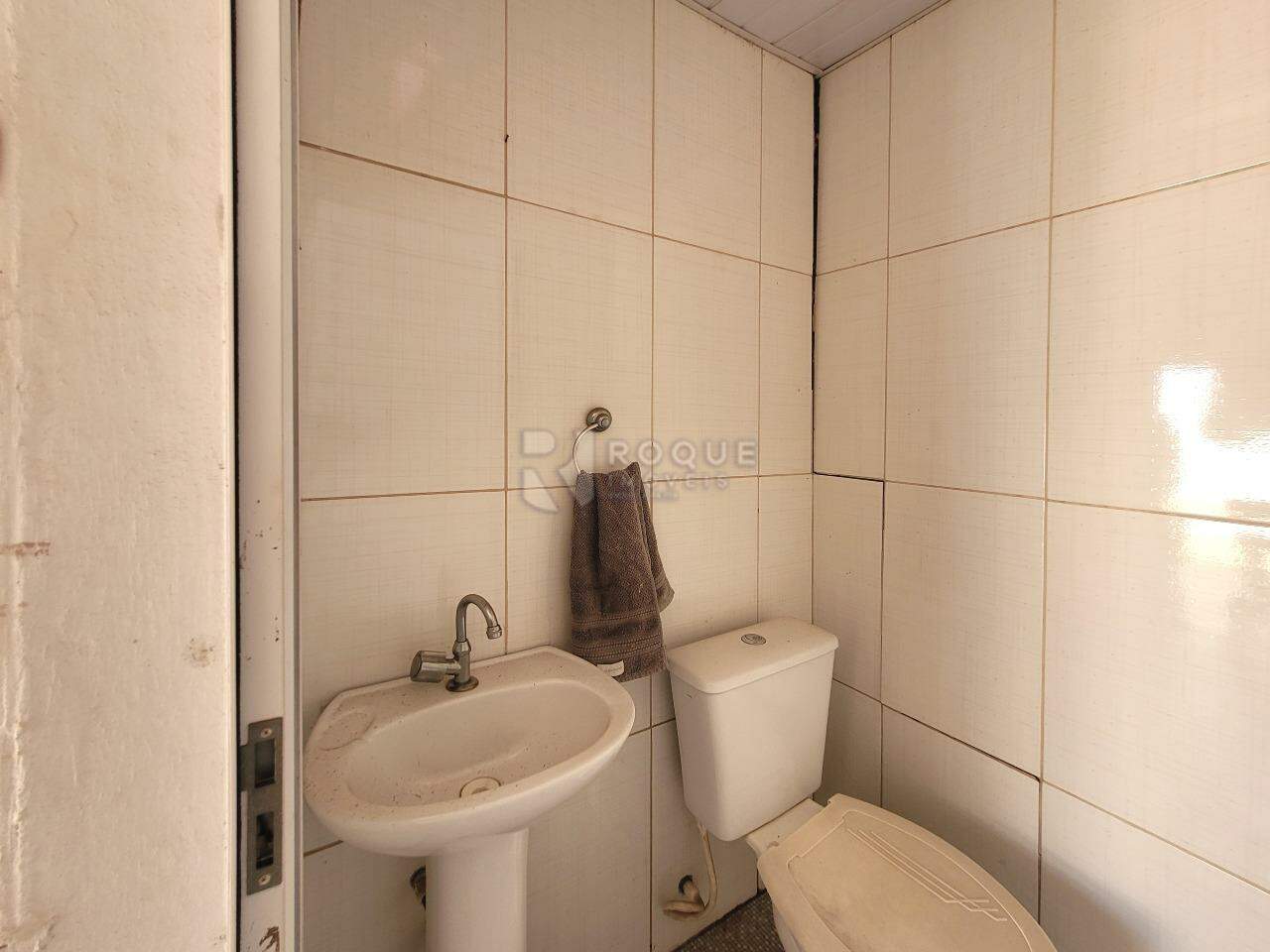 Casa Residencial à venda no bairro Vila Castelar: BANHEIRO SOCIAL EXTERNO