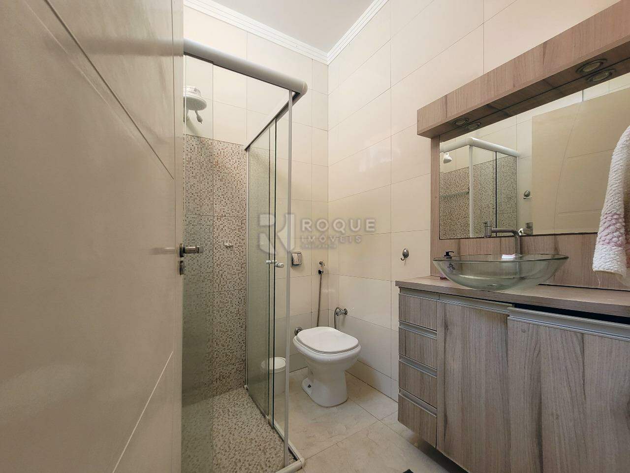Casa Residencial à venda no bairro Vila Castelar: BANHEIRO SOCIAL