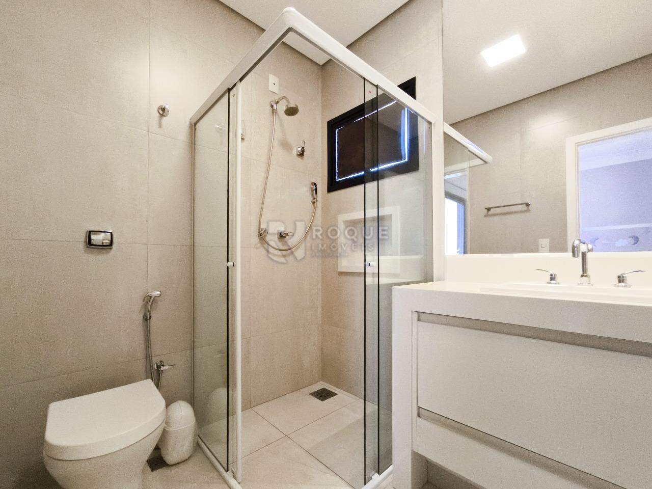 Casa em condomínio à venda no bairro Jardim Residencial Monsenhor Rossi: WC SUÍTE 3