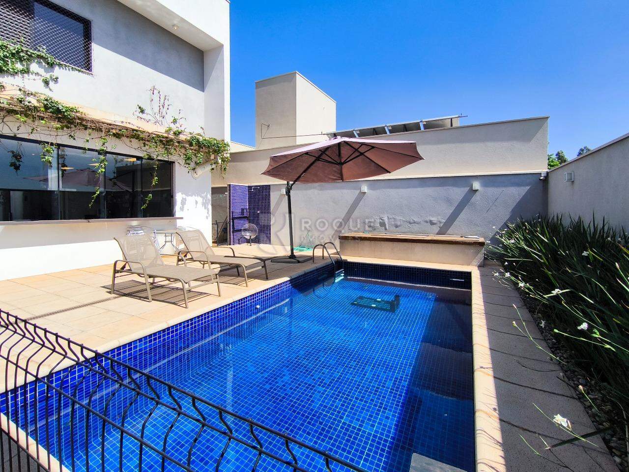 Casa em condomínio à venda no bairro Jardim Residencial Monsenhor Rossi: PISCINA