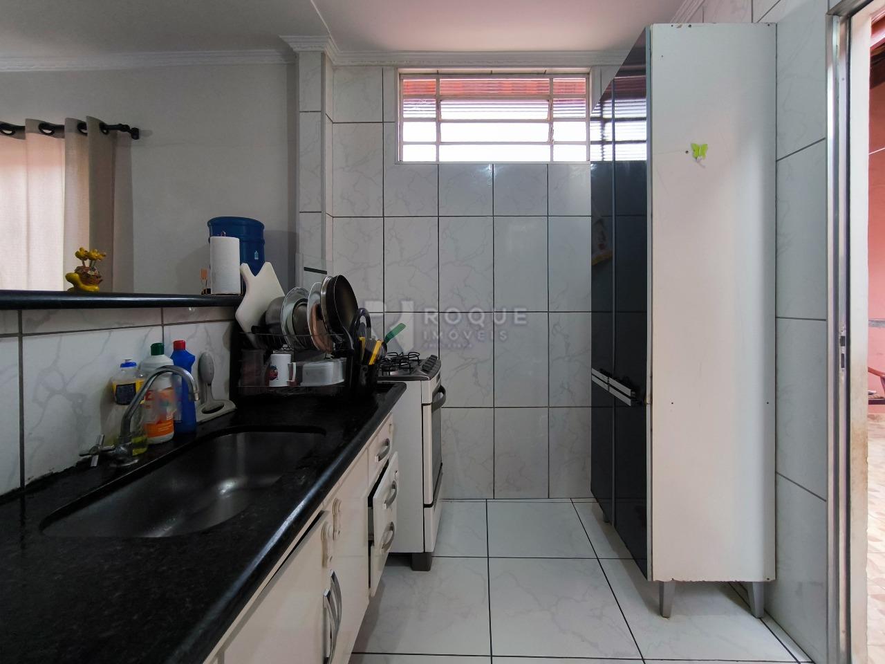 Casa com salão à venda no bairro Jardim São Paulo: COZINHA