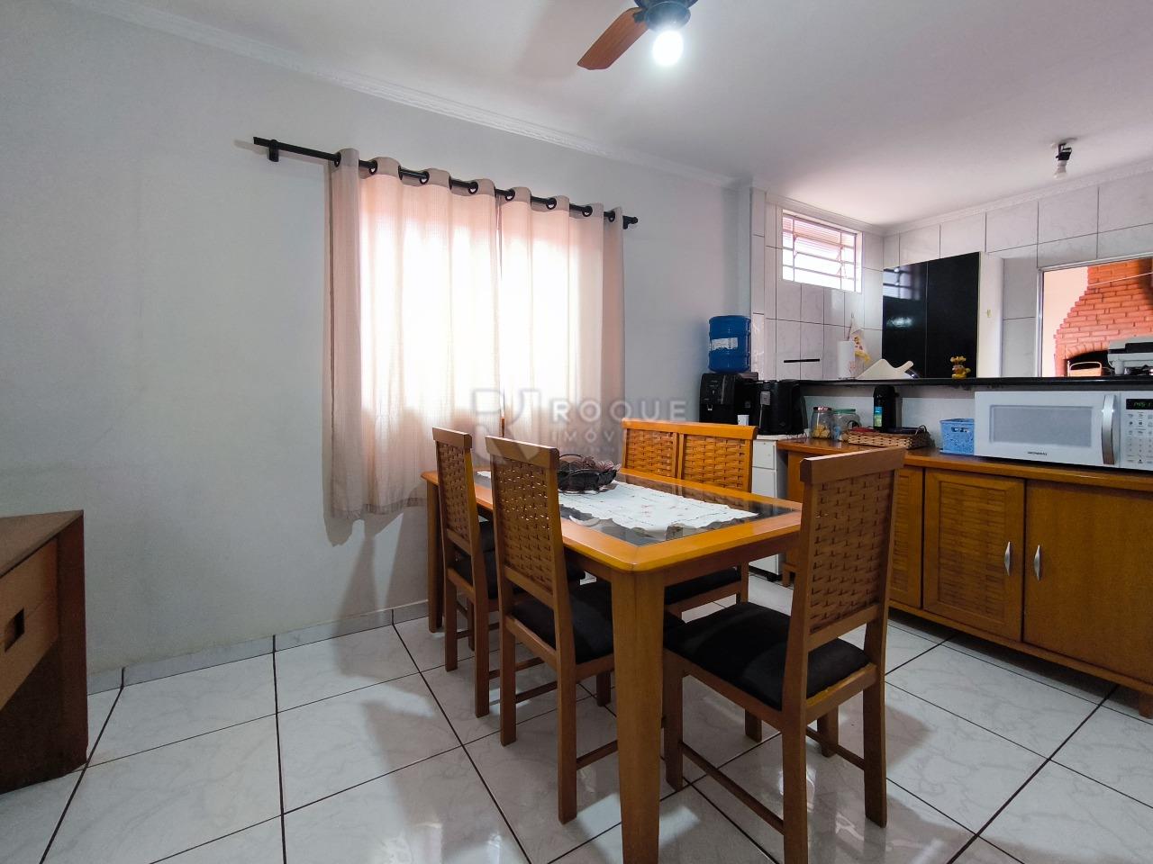 Casa com salão à venda no bairro Jardim São Paulo: SALA DE JANTAR