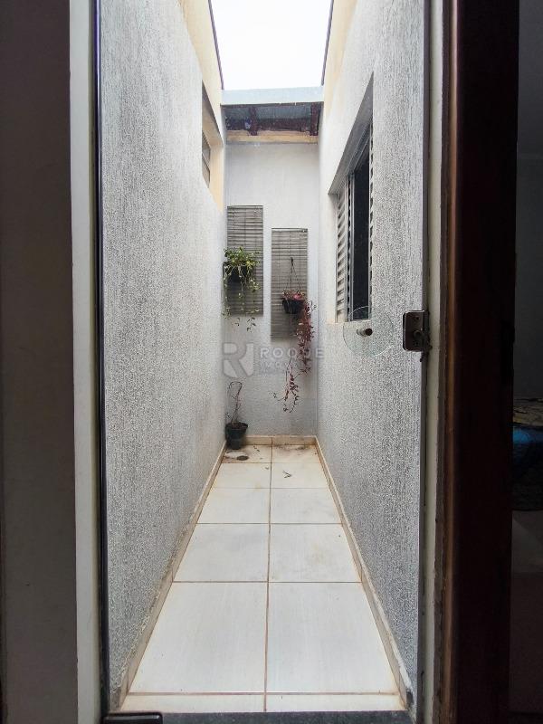 Casa com salão à venda no bairro Jardim São Paulo: JARDIM DE INVERNO