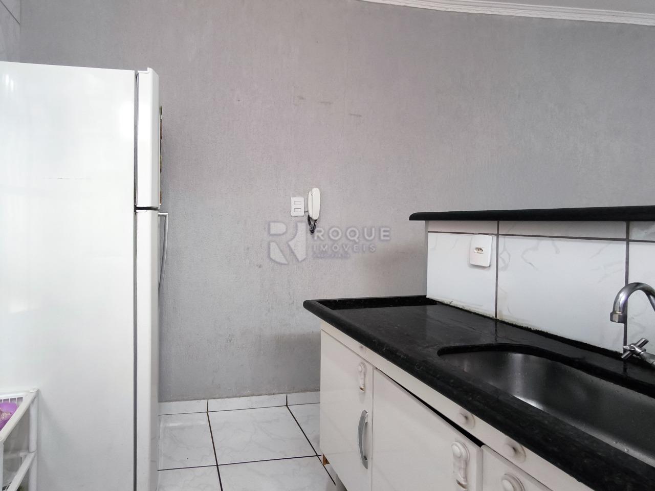 Casa com salão à venda no bairro Jardim São Paulo: COZINHA