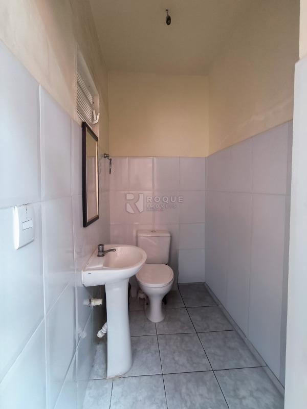 Casa com salão à venda no bairro Jardim São Paulo: BANHEIRO ÁREA GOURMET