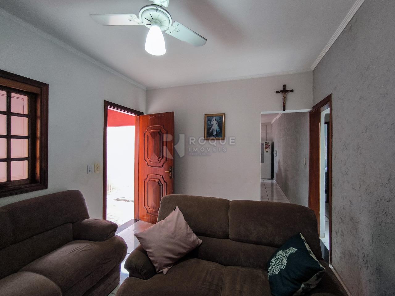 Casa com salão à venda no bairro Jardim São Paulo: SALA DE ESTAR