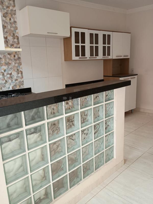 Casa com salão à venda no bairro Jardim São Paulo: COZINHA