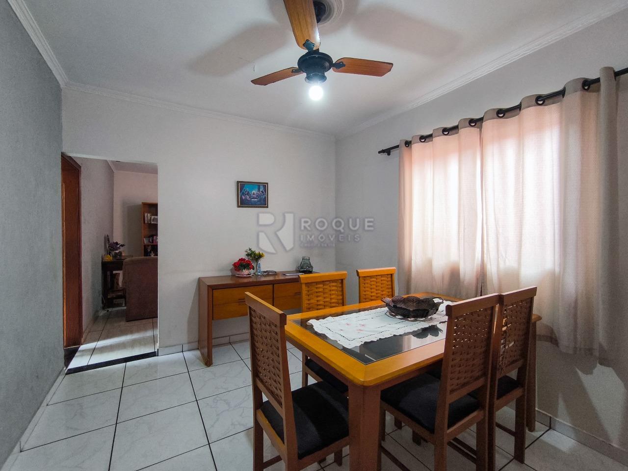 Casa com salão à venda no bairro Jardim São Paulo: SALA DE JANTAR