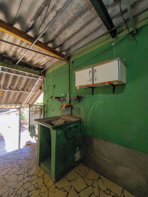 Casa Residencial à venda no bairro Jardim Nova Suiça: LAVANDERIA