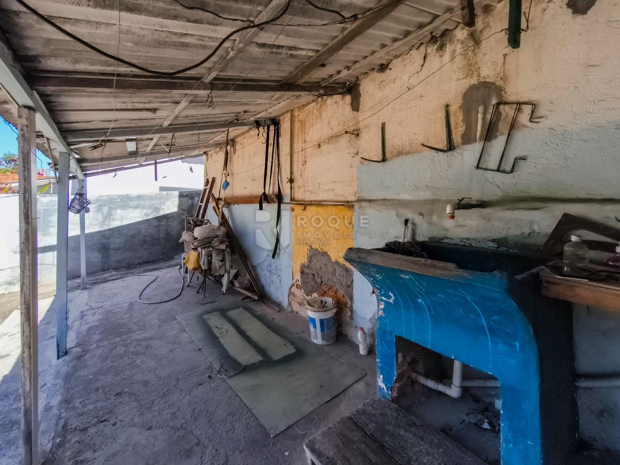 Casa Residencial à venda no bairro Jardim Nova Suiça: ÁREA DE SERVIÇO