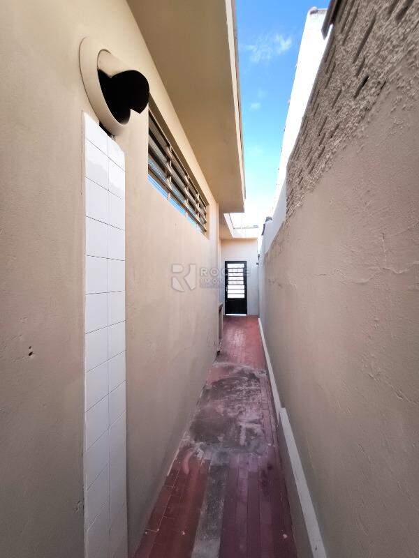 Casa Residencial à venda no bairro Vila Cristovam: ENTRADA DE SERVIÇO