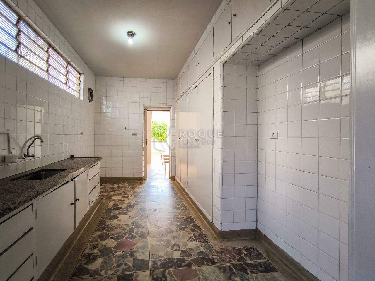 Casa Residencial à venda no bairro Vila Cristovam: COZINHA