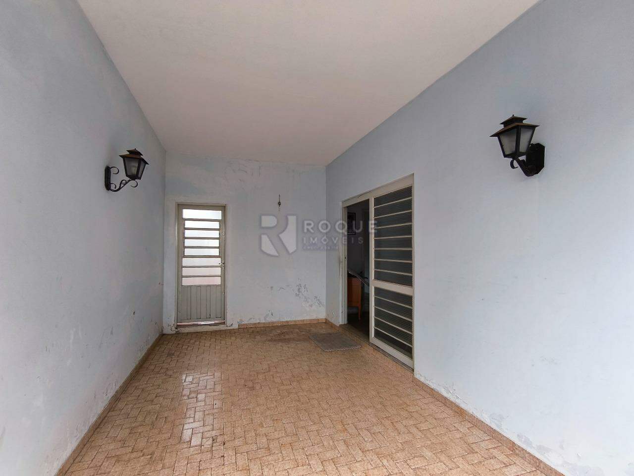 Casa Residencial à venda no bairro Vila Cristovam: GARAGEM