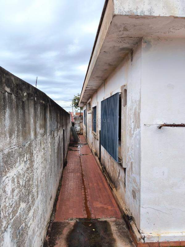 Casa Residencial à venda no bairro Vila Cristovam: LATERAL EXTERNA