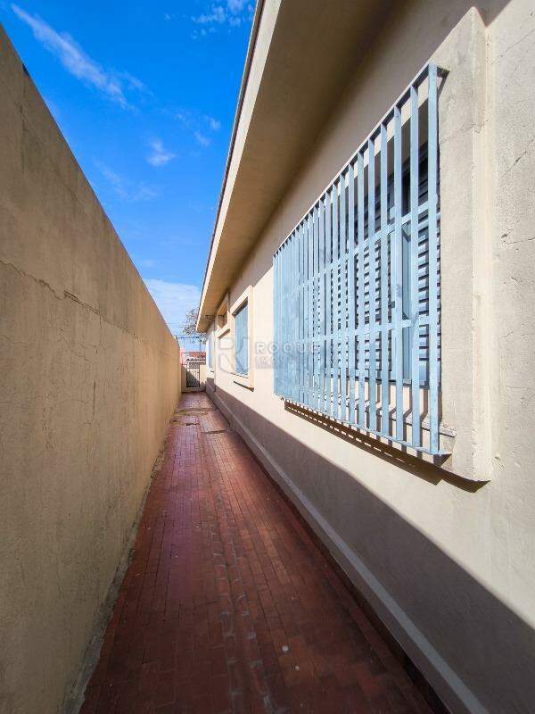 Casa Residencial à venda no bairro Vila Cristovam: LATERAL EXTERNA