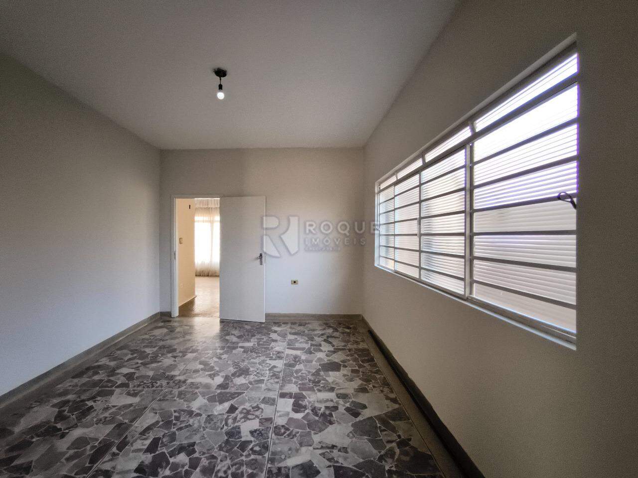 Casa Residencial à venda no bairro Vila Cristovam: SALA DE JANTAR