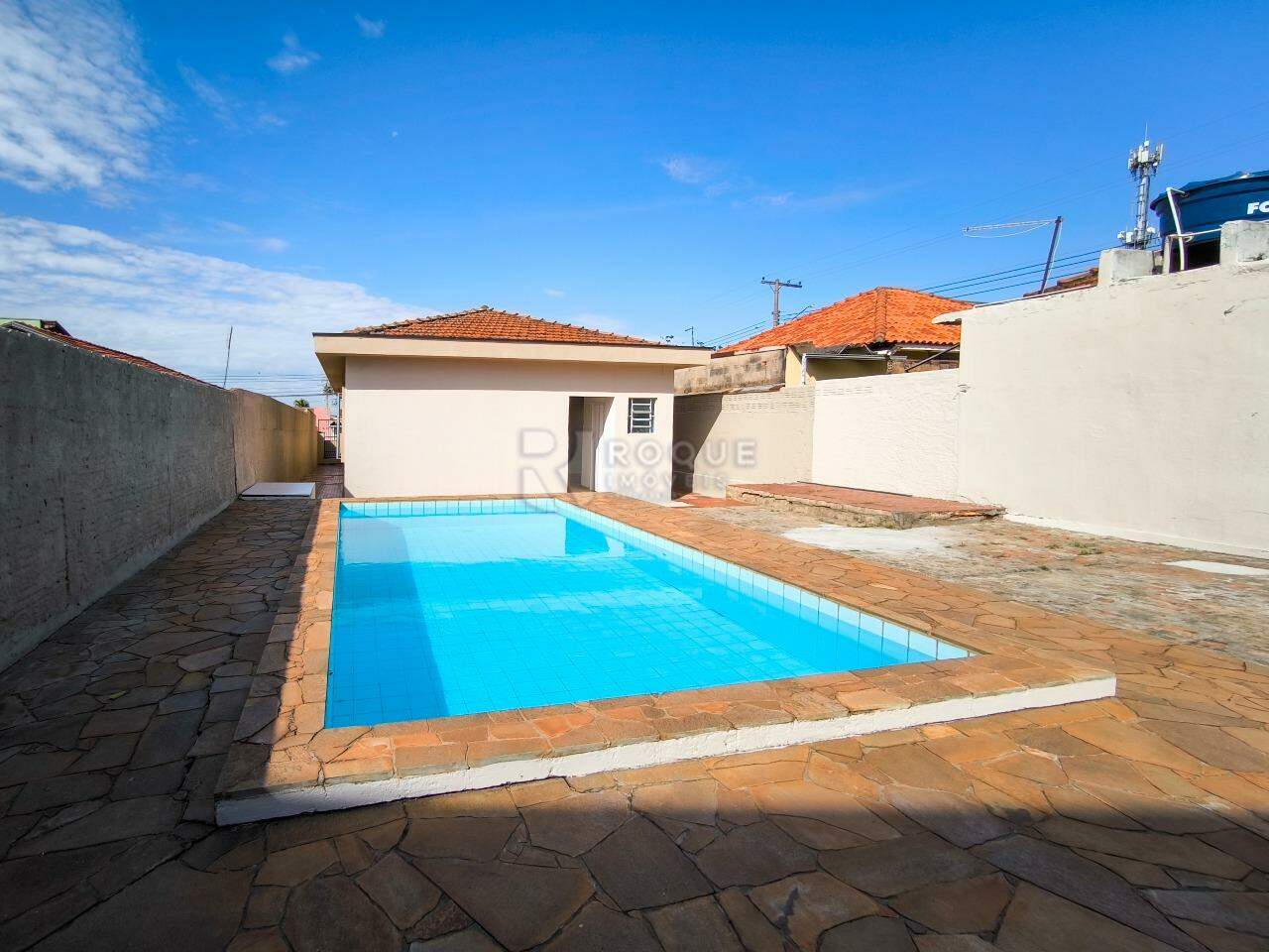 Casa Residencial à venda no bairro Vila Cristovam: PISCINA