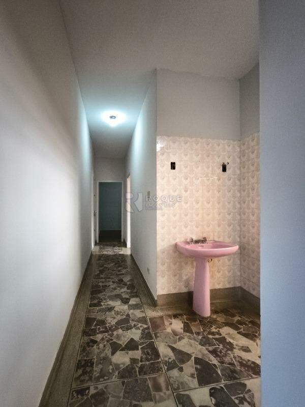 Casa Residencial à venda no bairro Vila Cristovam: LAVABO