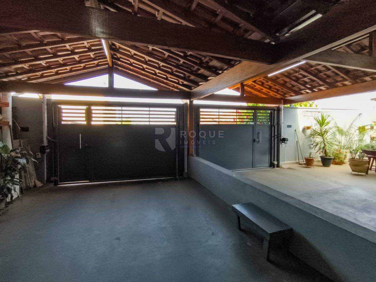 Casa Residencial à venda no bairro JARDIM IRACEMA: GARAGEM CASA 2