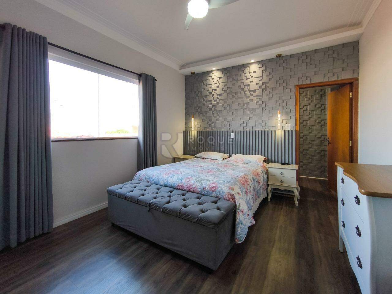 Casa Residencial à venda no bairro JARDIM IRACEMA: SUÍTE CASA 2