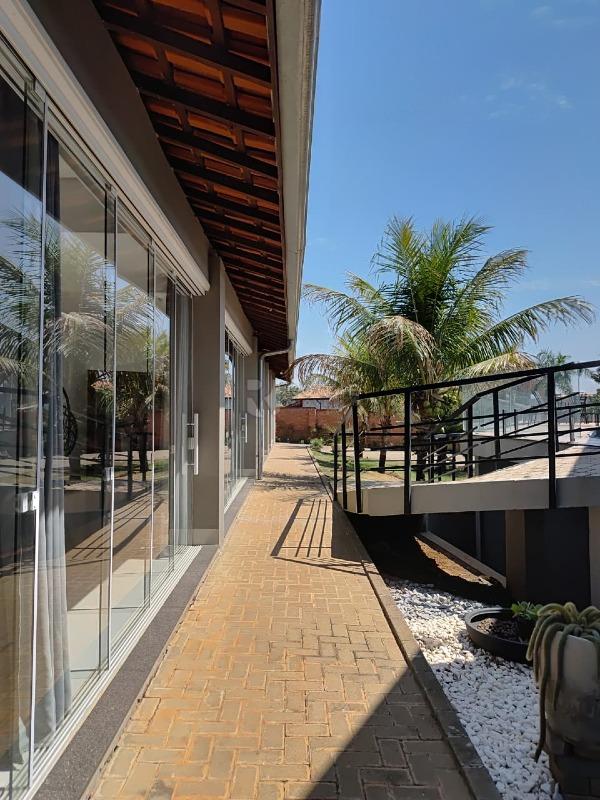 Chácara para aluguel no bairro Jardim do Lago: Hall Piscina 