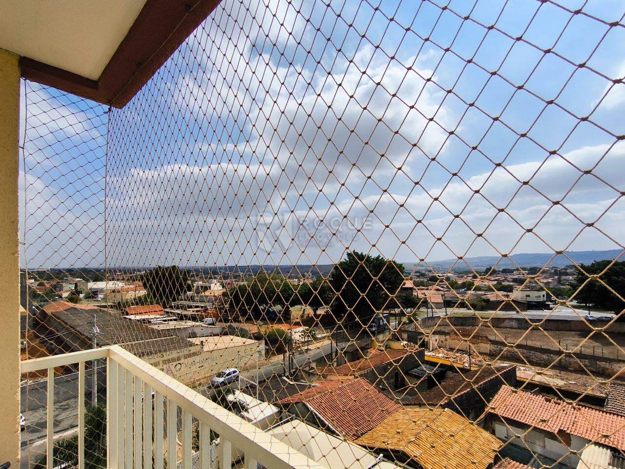Apartamento à venda no bairro Chácaras Antonieta: VISTA PARCIAL