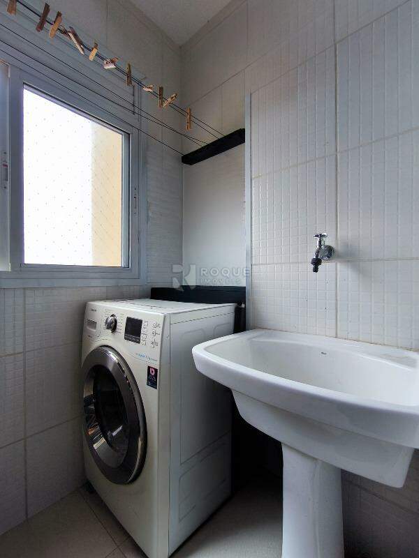 Apartamento à venda no bairro Chácaras Antonieta: LAVANDERIA