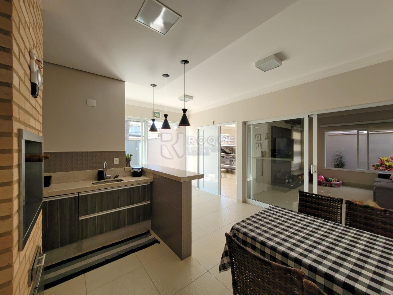 Casa em condomínio à venda no bairro Parque Residencial Roland: ESPAÇO GOURMET 