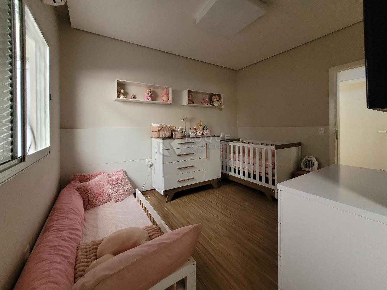 Casa em condomínio à venda no bairro Parque Residencial Roland: DORMITÓRIO 1 