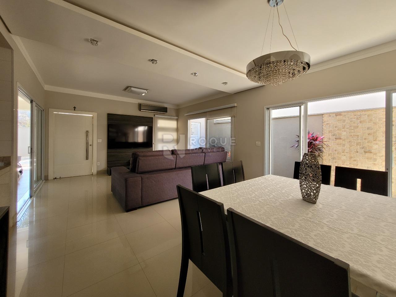 Casa em condomínio à venda no bairro Parque Residencial Roland: SALA DE JANTAR