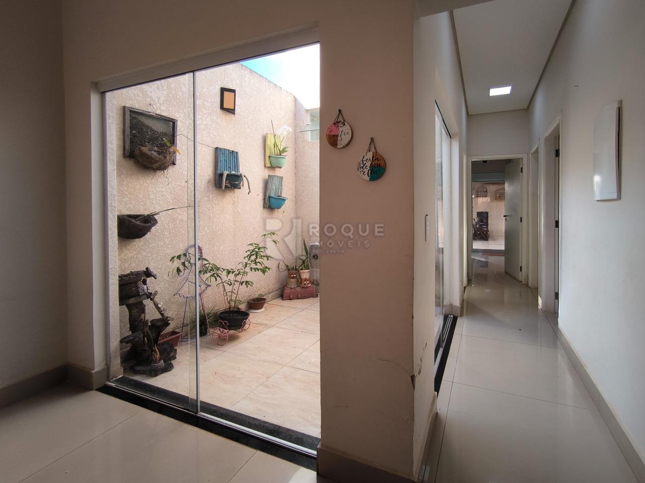 Casa Residencial à venda no bairro Jardim Campo Verde I: JARDIM DE INVERNO