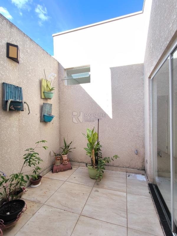 Casa Residencial à venda no bairro Jardim Campo Verde I: JARDIM DE INVERNO