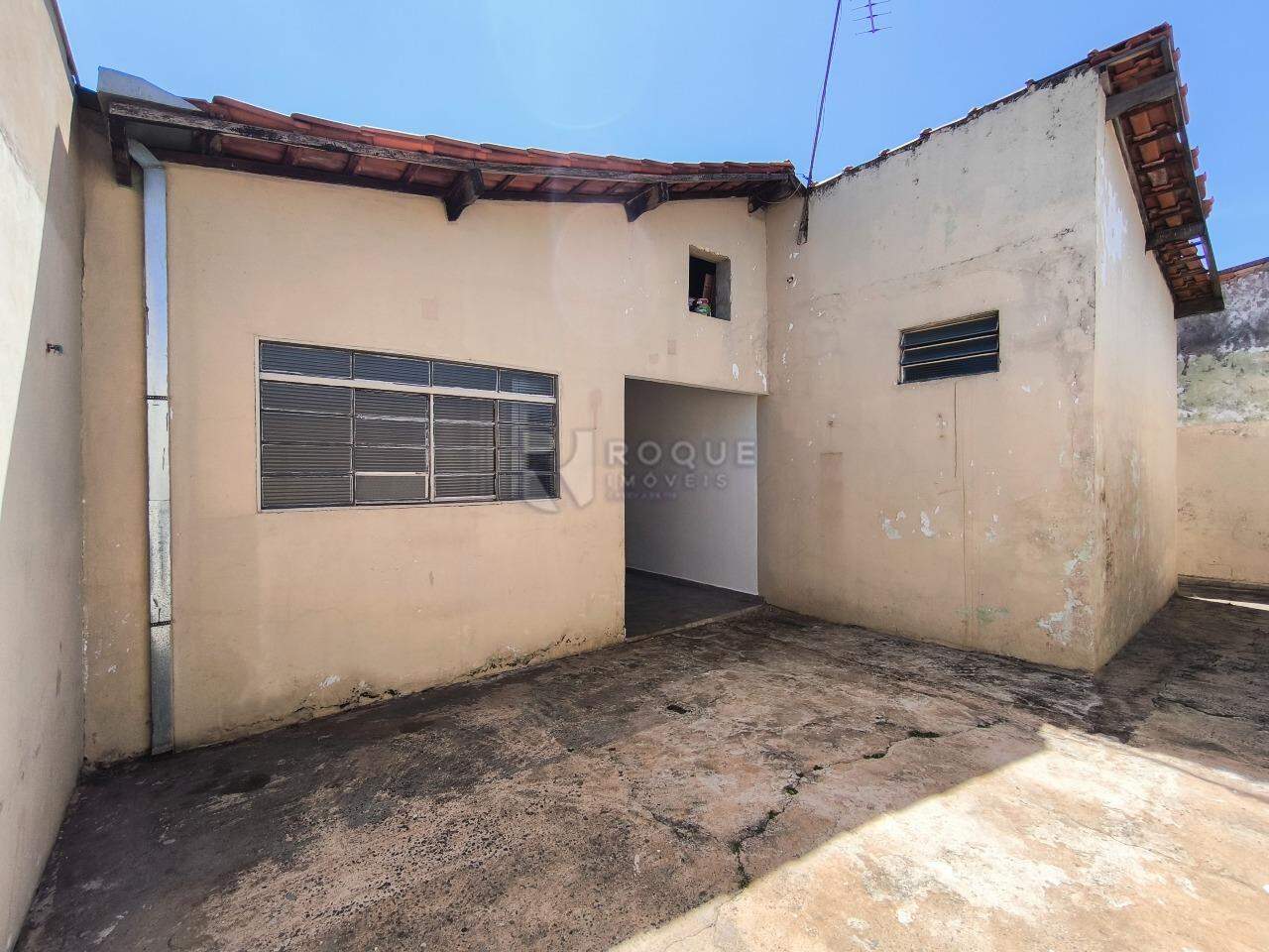 Casa Residencial à venda no bairro Jardim Vista Alegre: FUNDOS