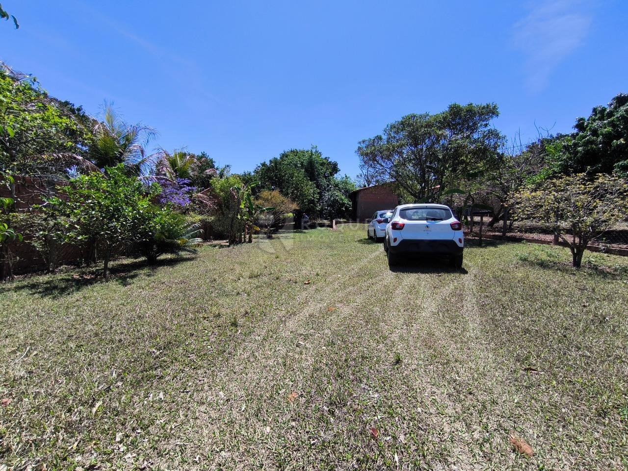 Chácara à venda no bairro Pires de Cima: ÁREA DE ESTACIONAMENTO