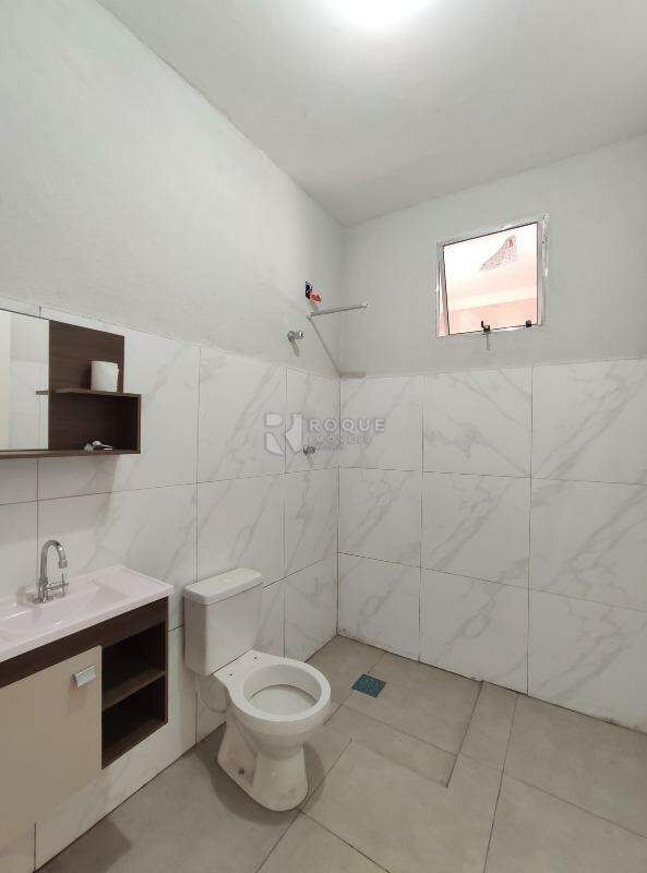 Casa Residencial para aluguel no bairro Jardim Residencial Guimarães: WC social 1